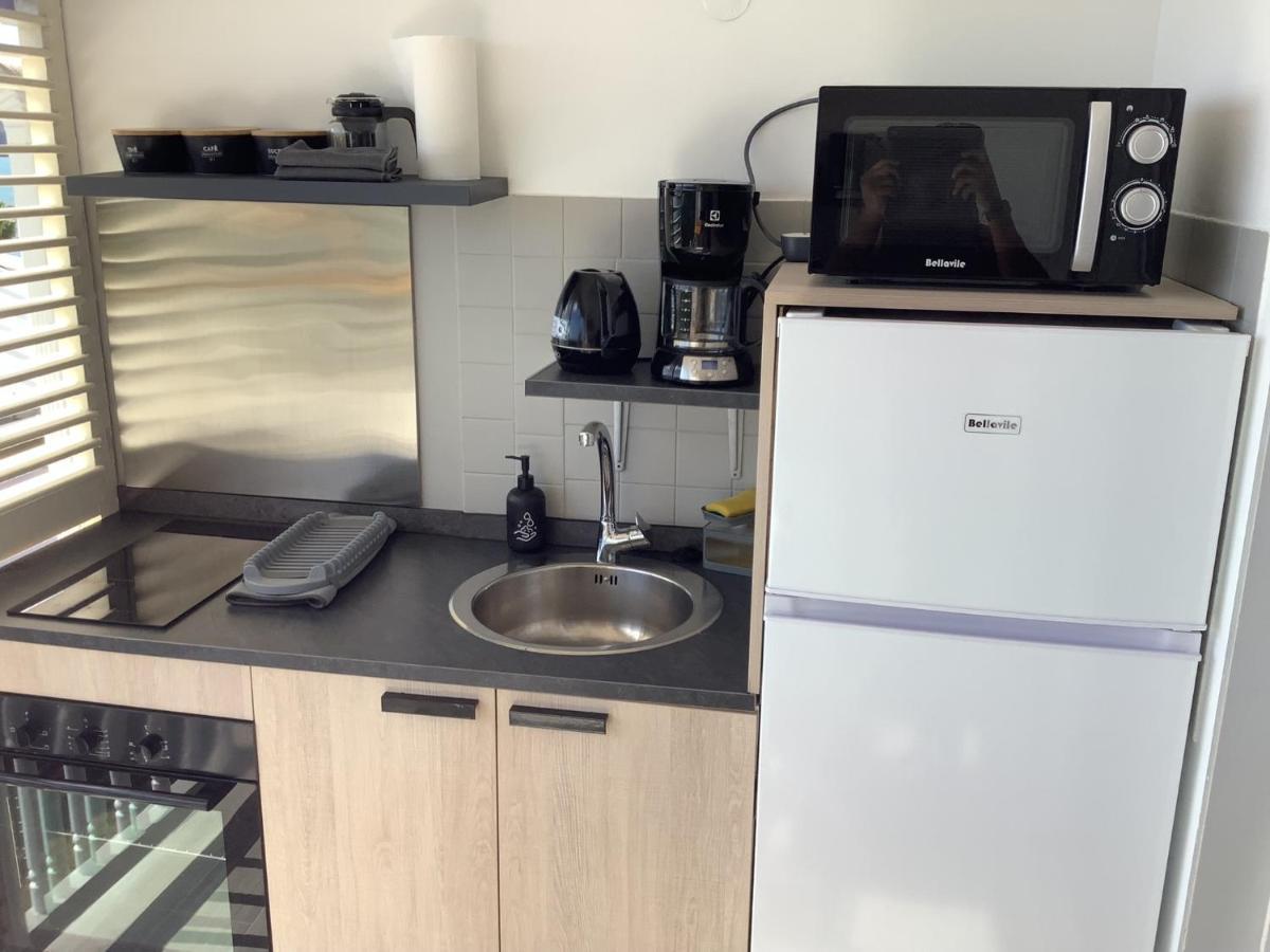 Lady Laying Apartment Le Diamant Luaran gambar
